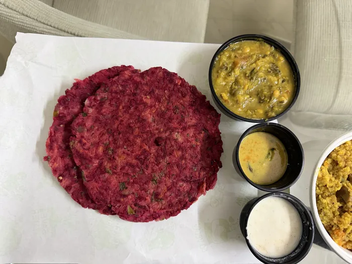 Beetroot akki rotis with sai bhaji