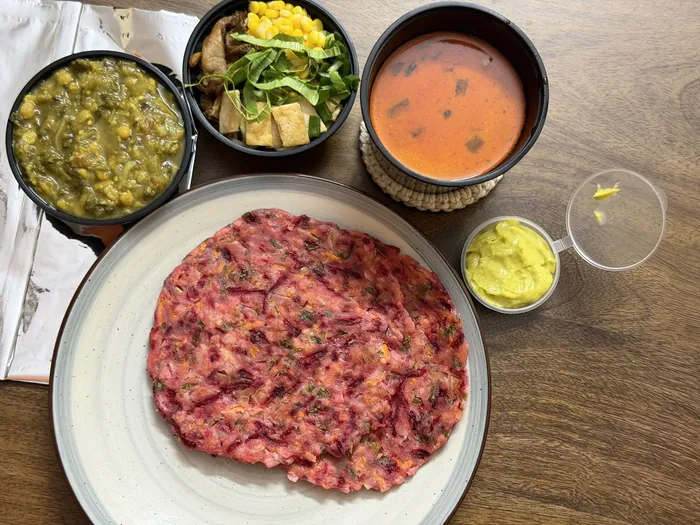 Beetroot akki rotis with sai bhaji and Lauki kairi chutney