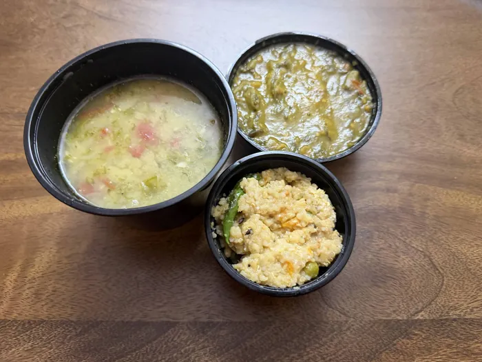 Green Chilli Chicken with sai bhaji and quinoa khichdi 